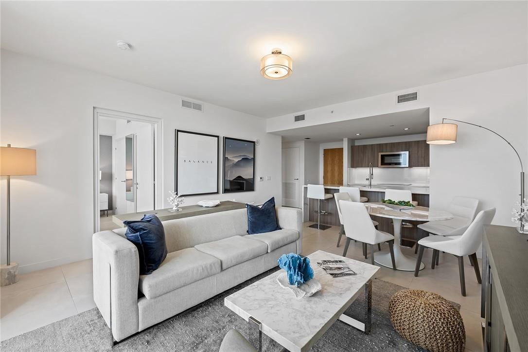 401 N Birch Road, #614, Fort Lauderdale, FL 33304 401 N Birch Road, #614, Fort Lauderdale, FL 33304