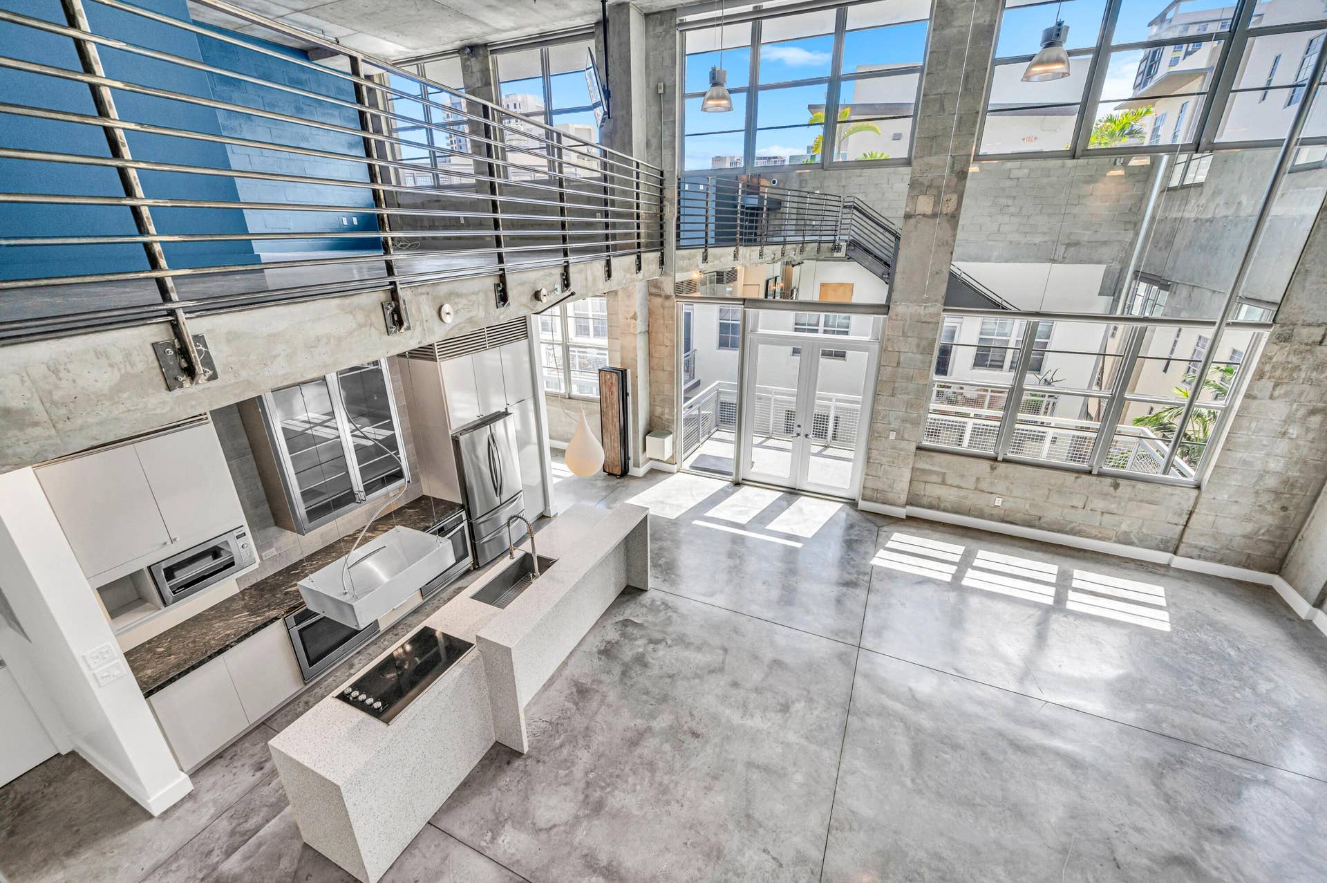 445 N ANDREWS #301-22