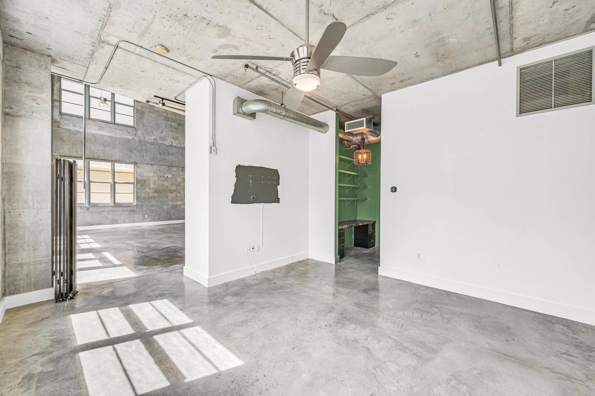 445 N ANDREWS #301-47