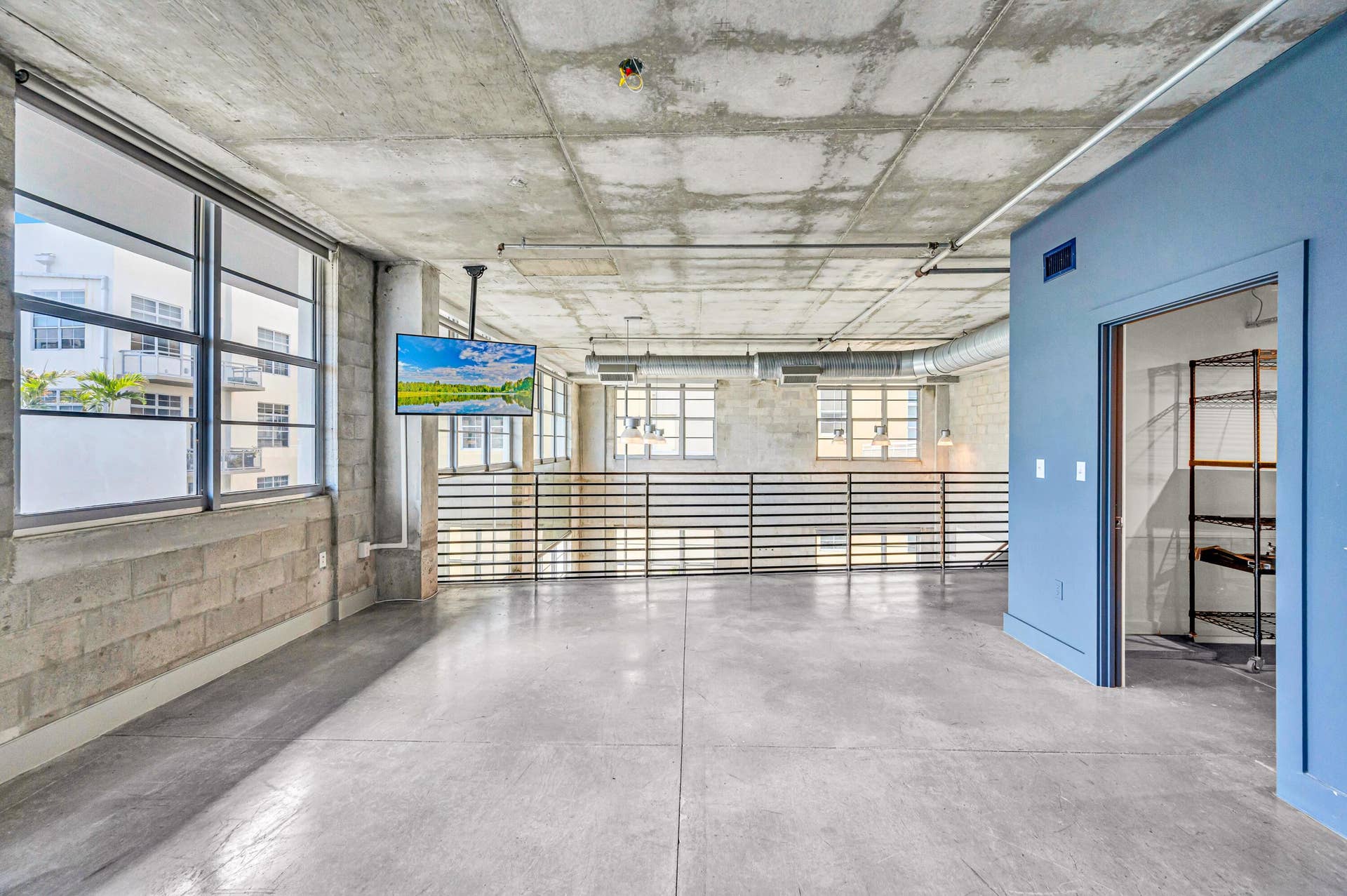 445 N ANDREWS #301-31