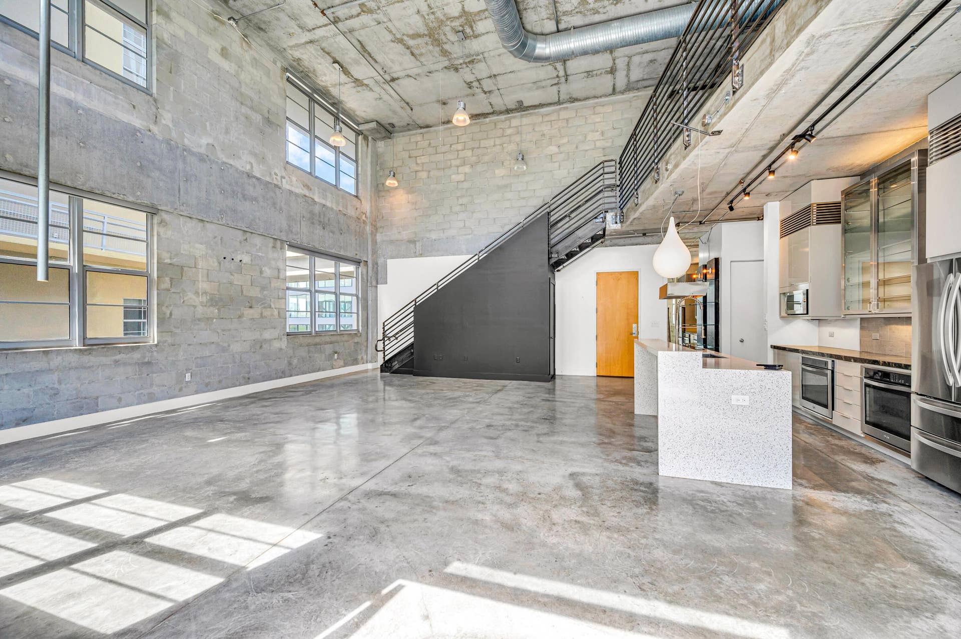 445 N ANDREWS #301-39