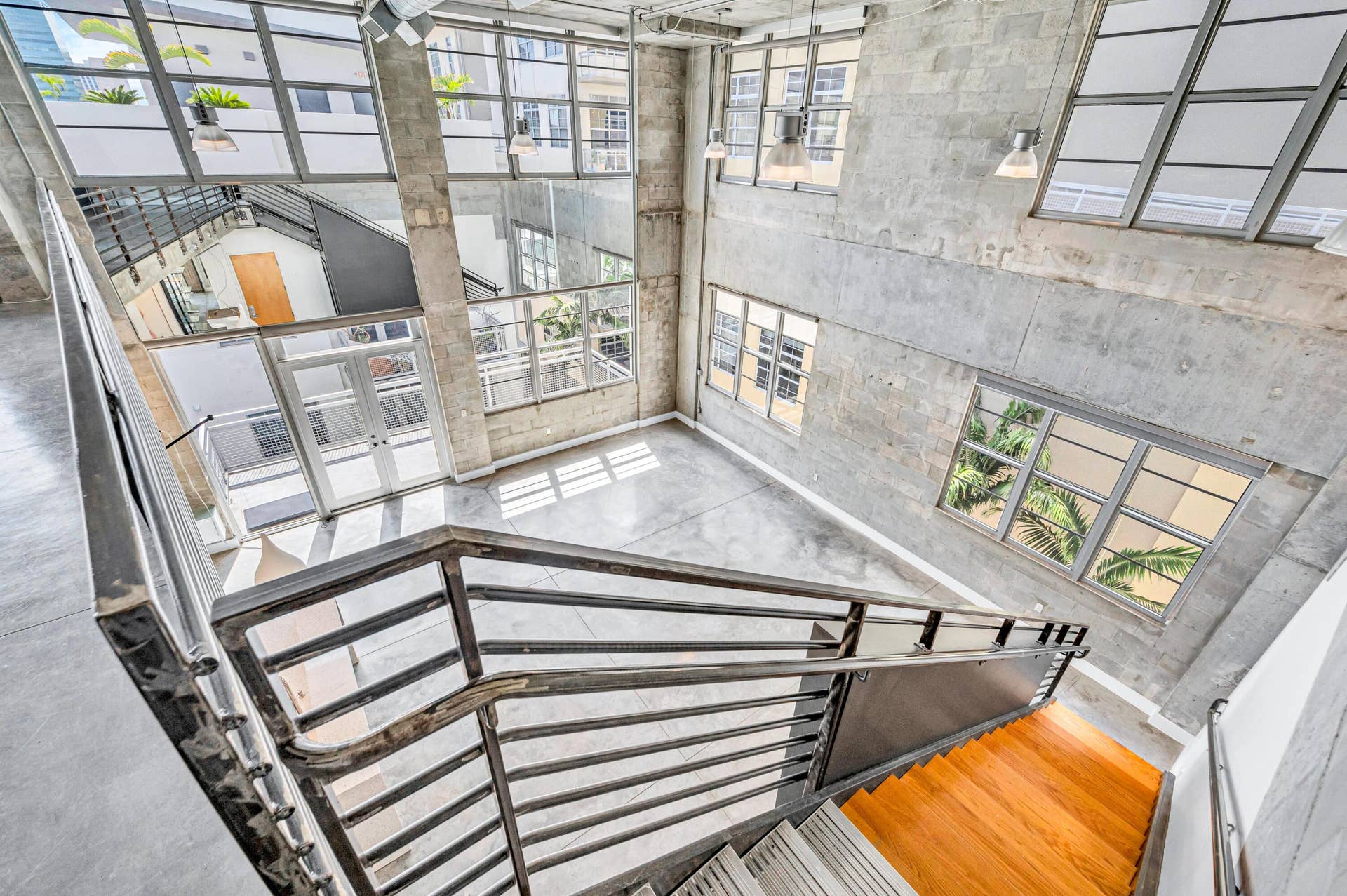 445 N ANDREWS #301-24