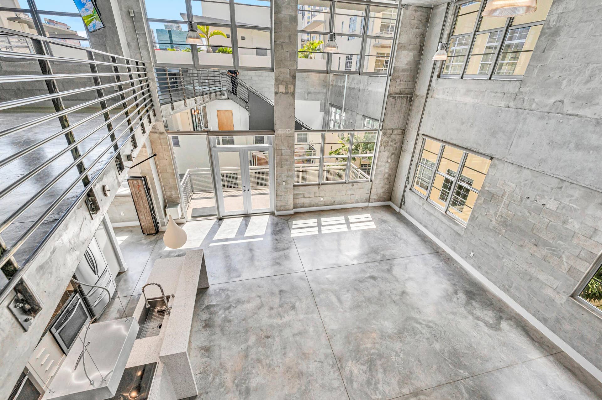 445 N ANDREWS #301-23