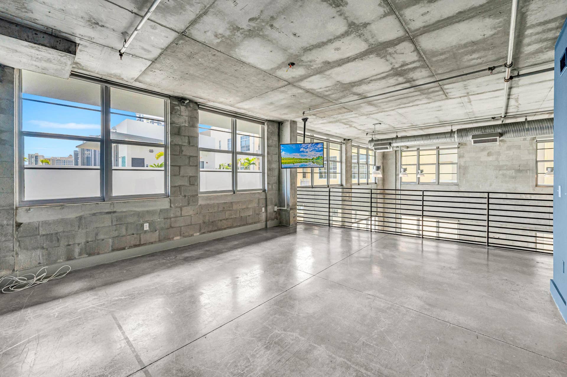 445 N ANDREWS #301-29