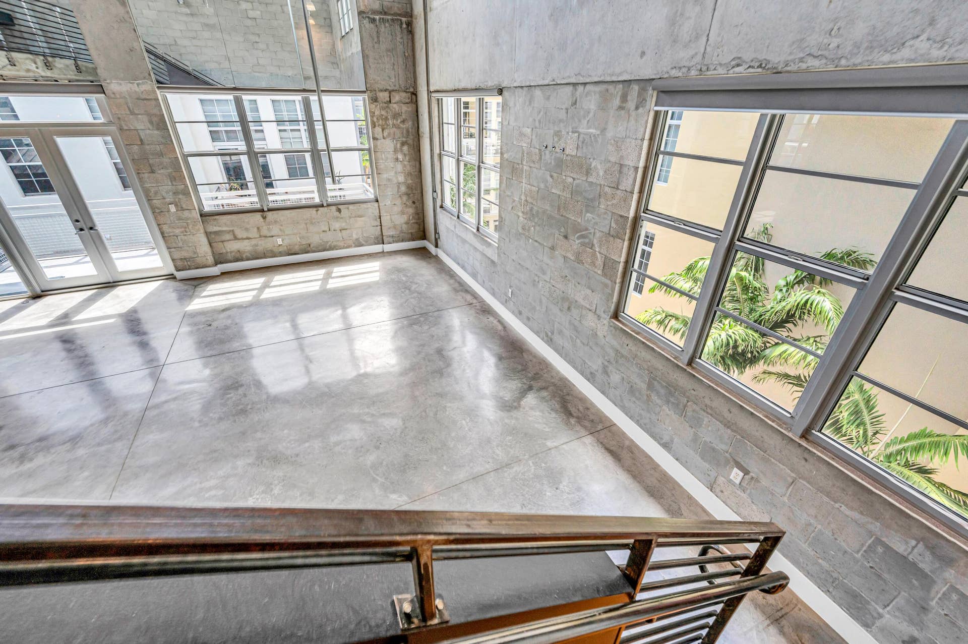 445 N ANDREWS #301-20