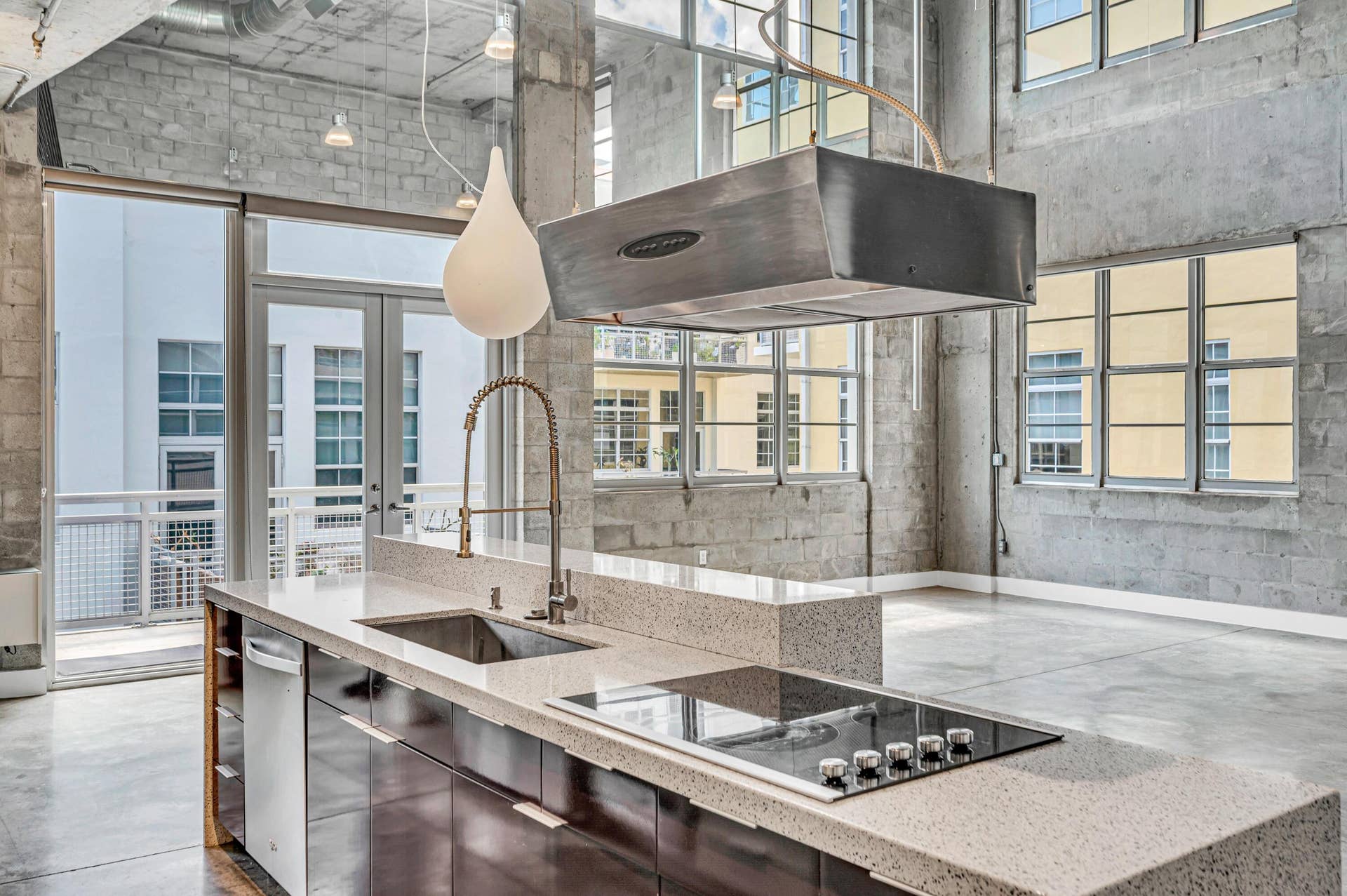 445 N ANDREWS #301-8