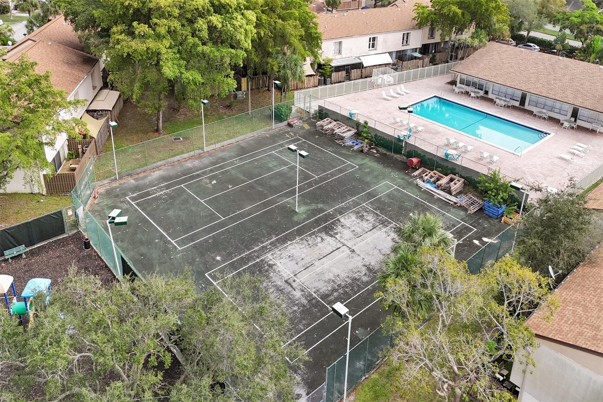 8226 NW 8th Place, #6, Fort Lauderdale, FL 33324 Tennis Cout