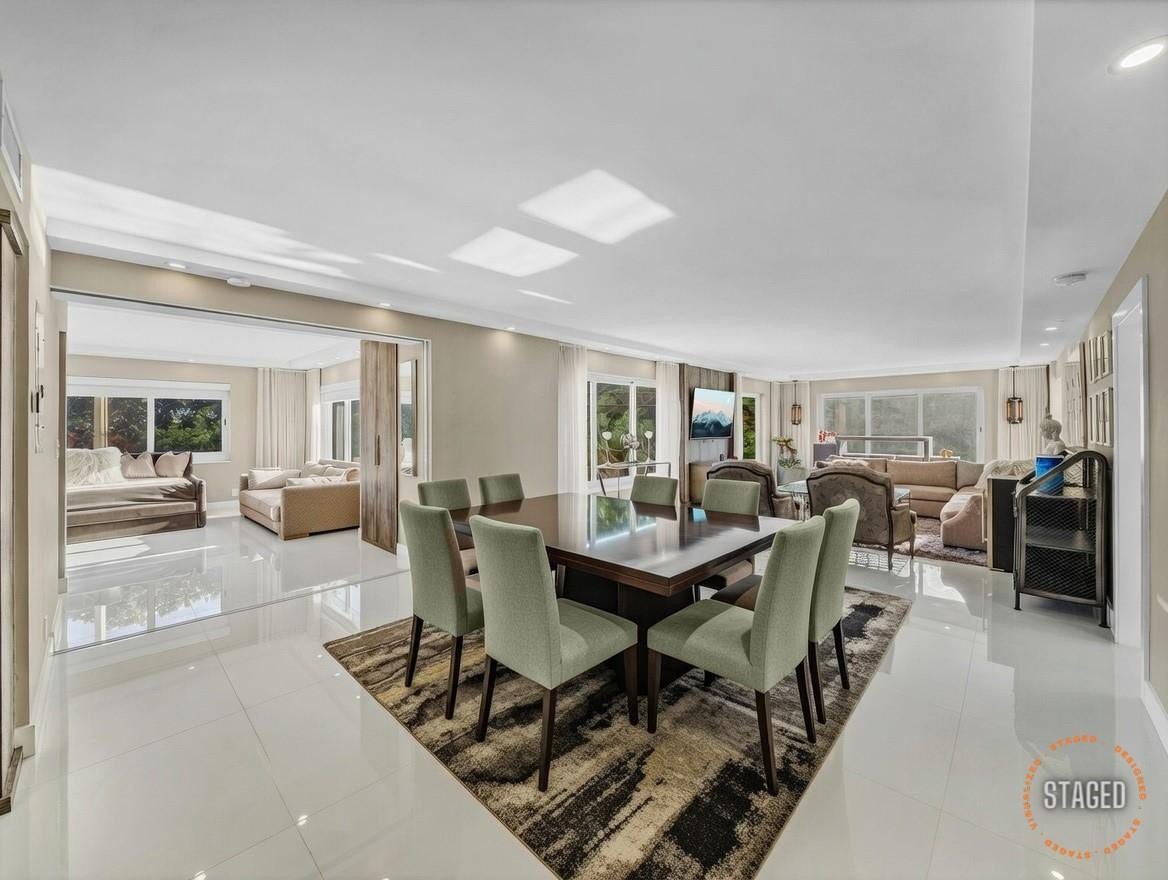 1151 N Fort Lauderdale Beach Boulevard, #1c, Fort Lauderdale, Fort Lauderdale, FL 33304 A Dining table can be provided by landlord