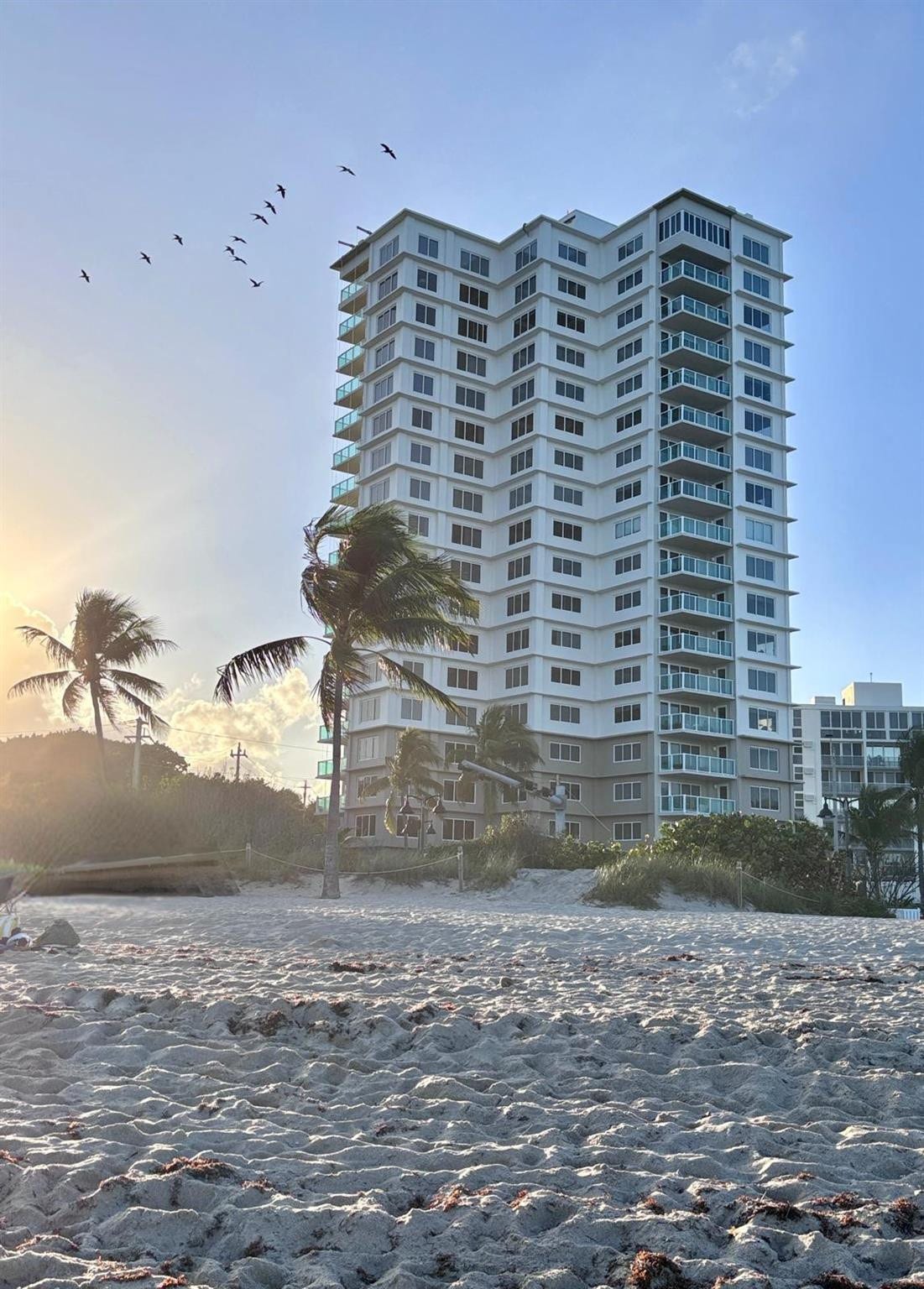 1151 N Fort Lauderdale Beach Boulevard, #1c, Fort Lauderdale, Fort Lauderdale, FL 33304 Cross the street to the beach!