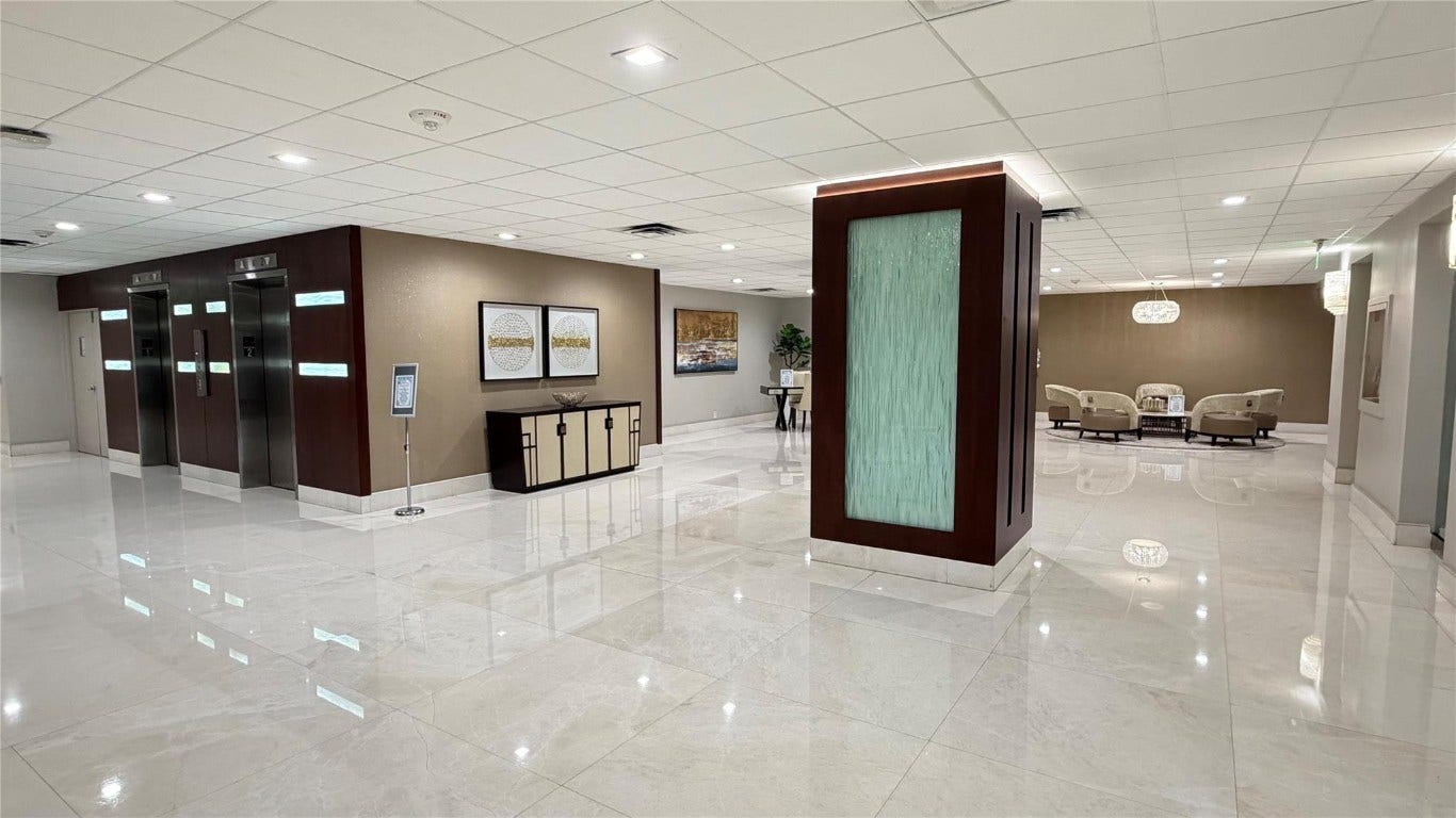 3500 Galt Ocean Drive, #909, Fort Lauderdale, FL 33308