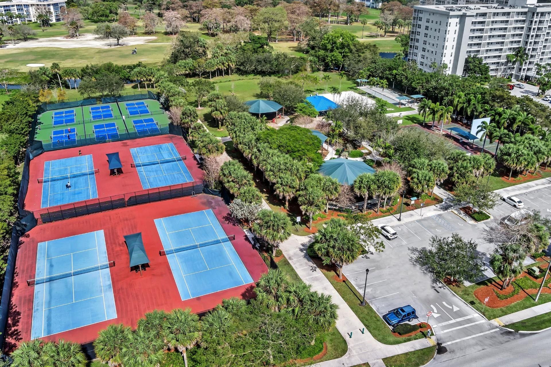 Tennis and Pickleball at George Brummer Park