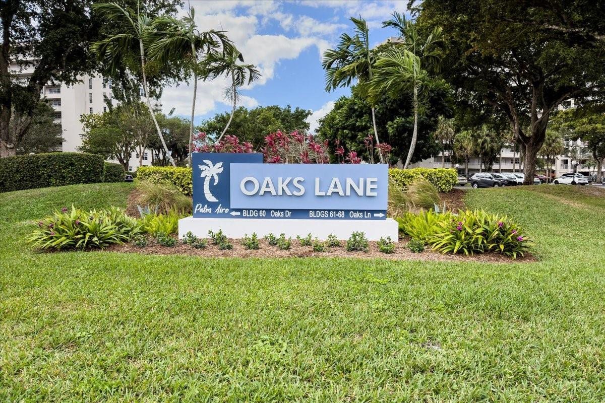 W E L C O M E to Oaks Lane