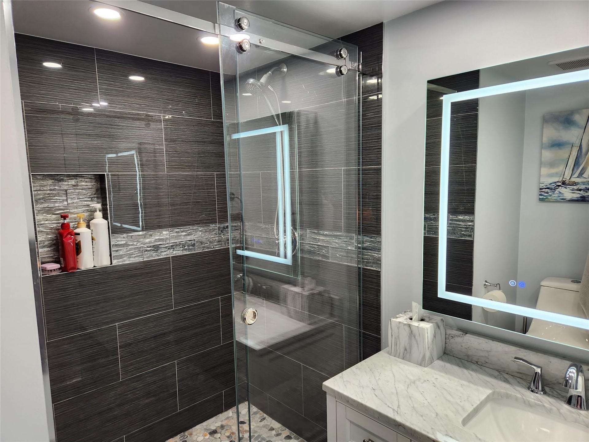 Newly remodeled second bathroom