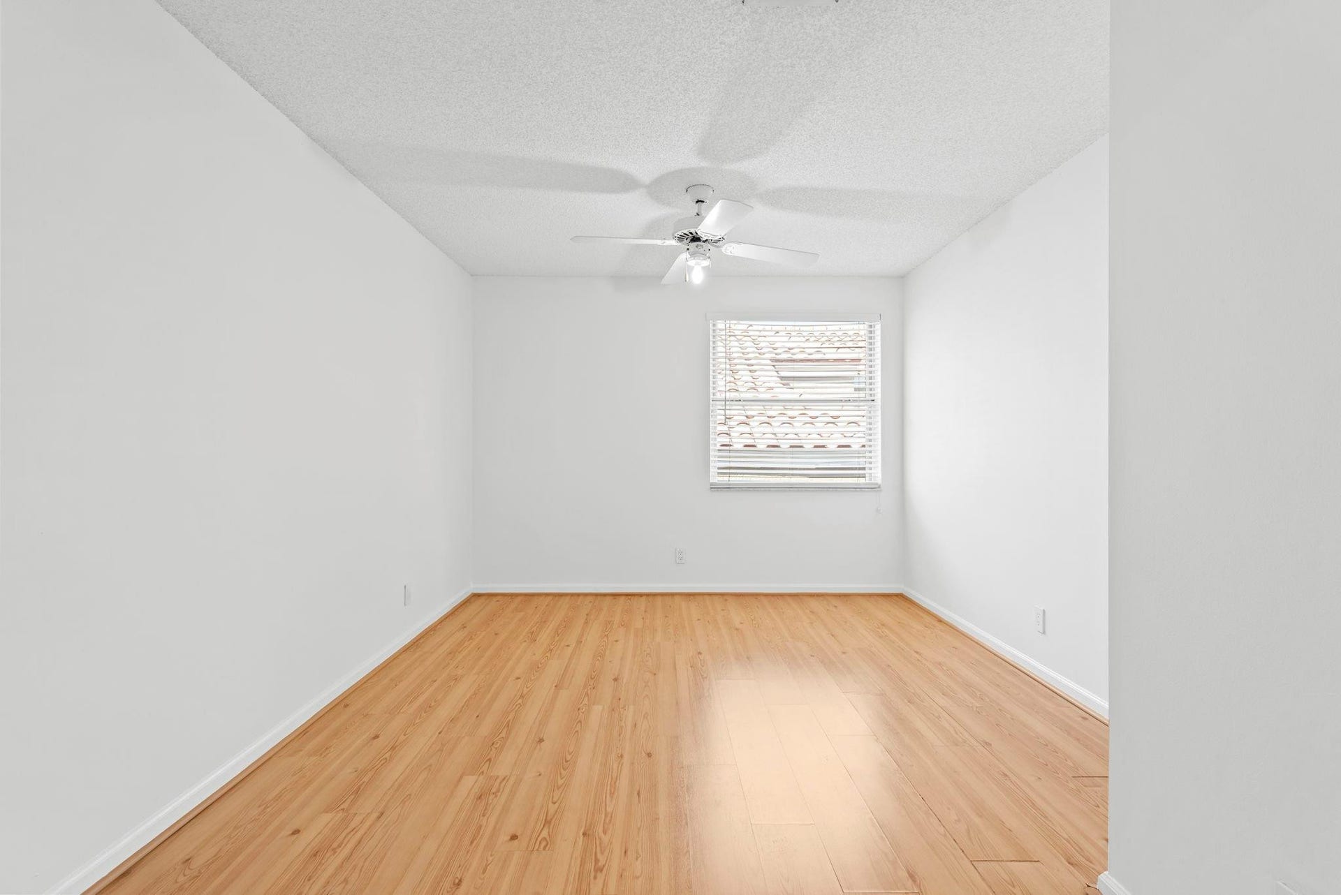 10320 NW 10th Court, Plantation, FL 33322 Office/4th Bedroom