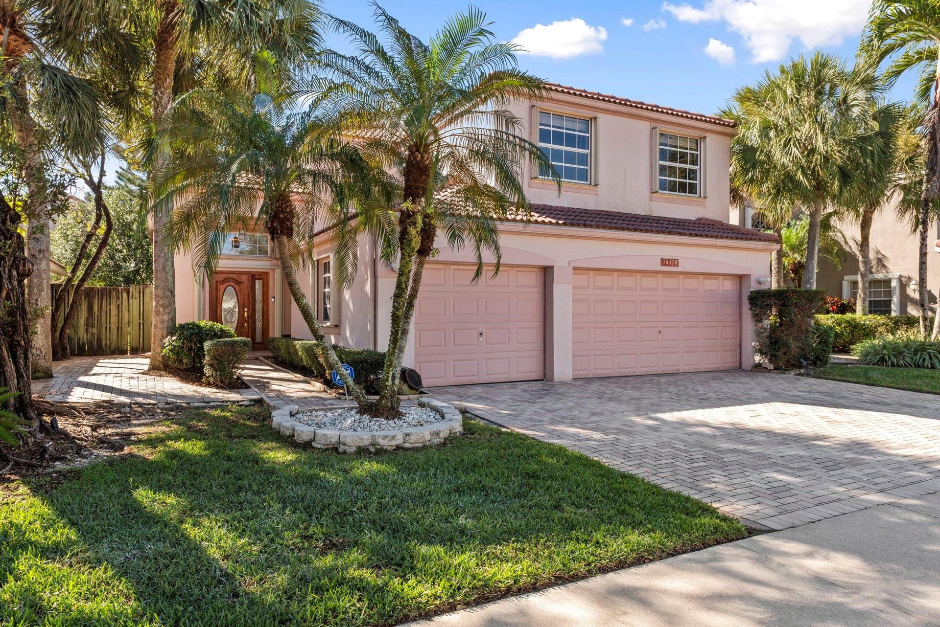 10320 NW 10th Court, Plantation, FL 33322 Front of Structure