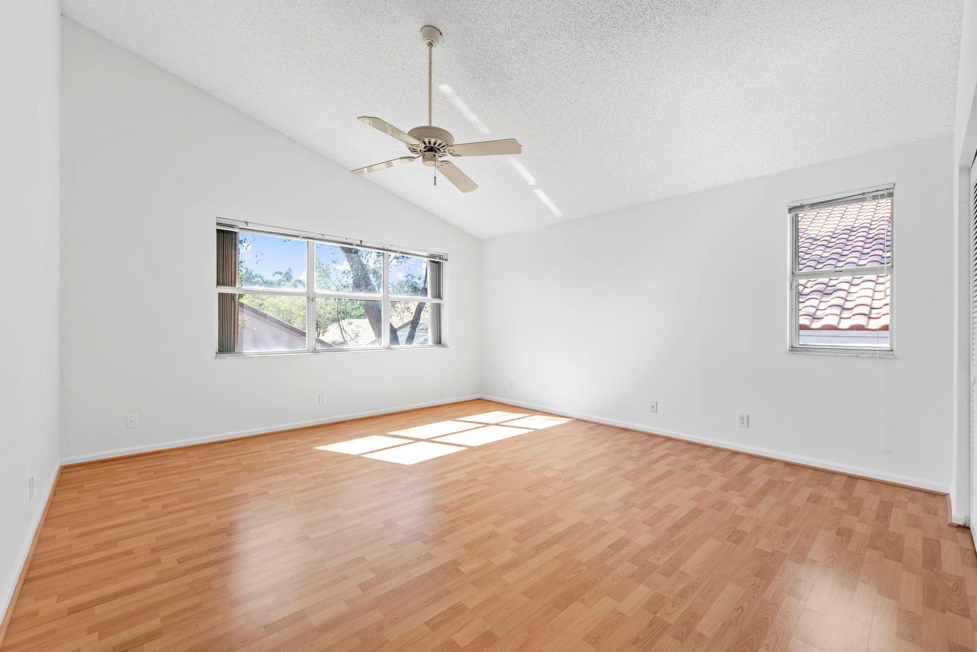 10320 NW 10th Court, Plantation, FL 33322 Primary Bedroom