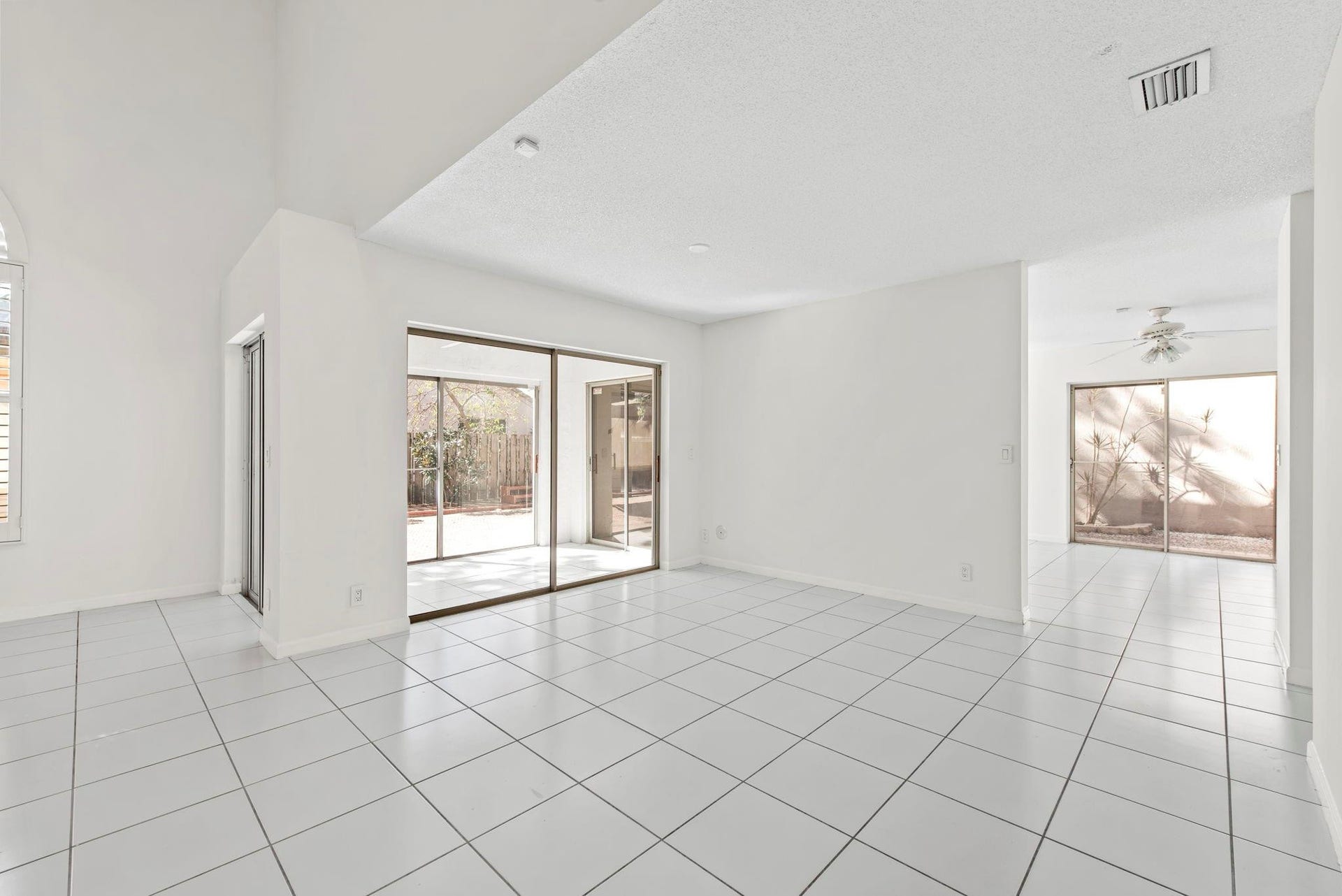 10320 NW 10th Court, Plantation, FL 33322 Dining Area