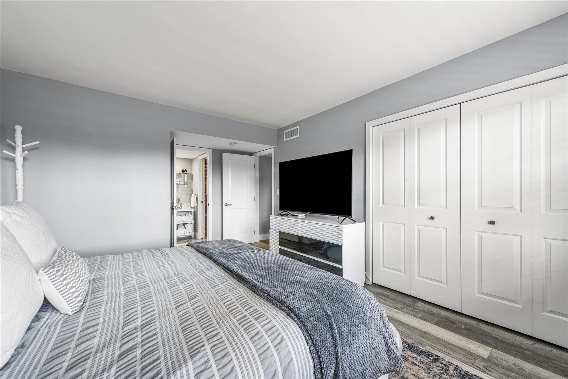 535 Oaks Drive, #404, Pompano Beach, FL 33069 Photo 8