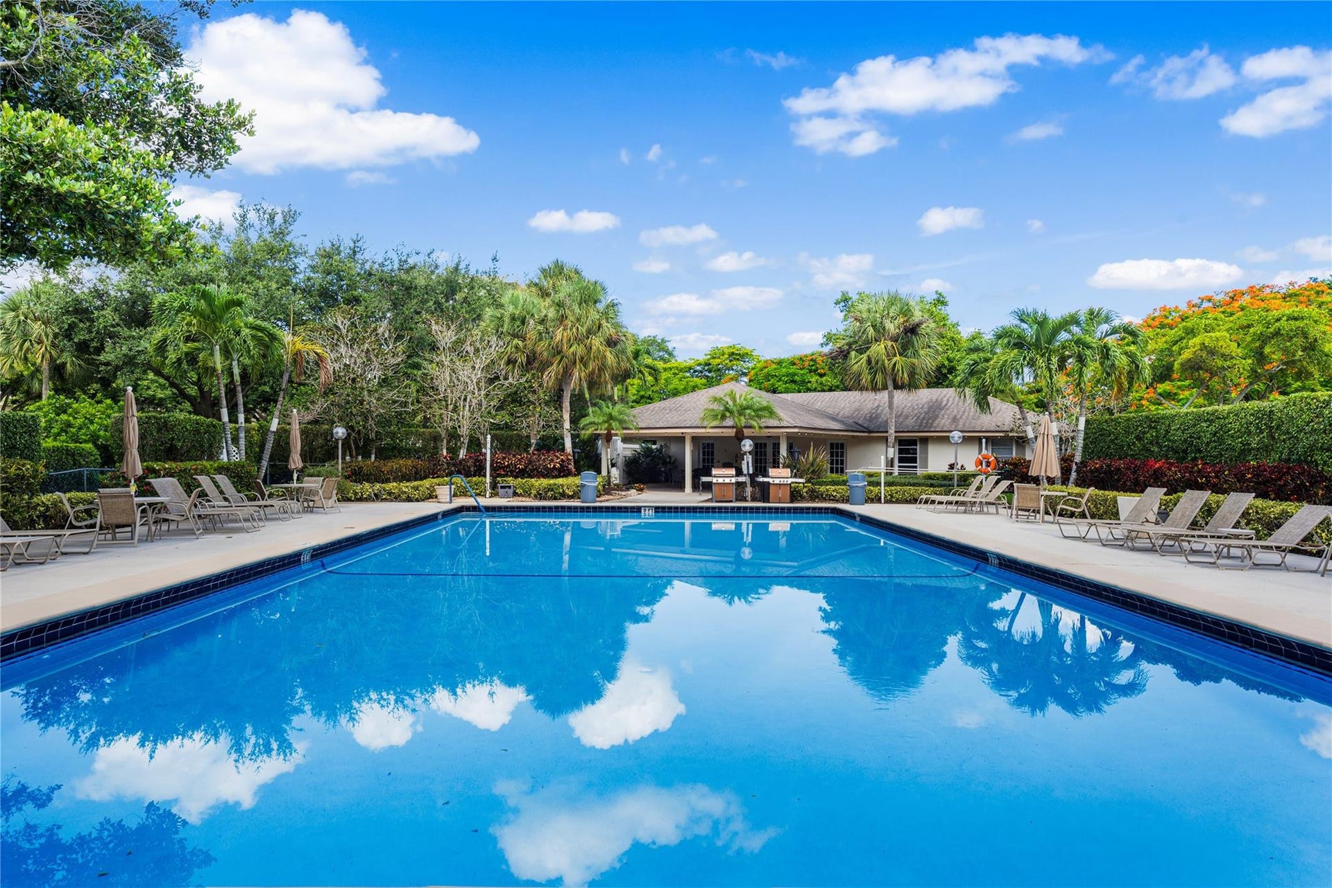535 Oaks Drive, #404, Pompano Beach, FL 33069 Photo 27