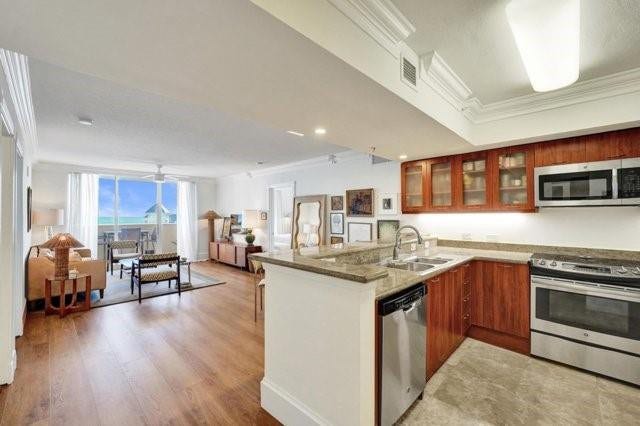 2011 N Ocean Boulevard, #1406N, Fort Lauderdale, FL 33305 Opens to Living Rm