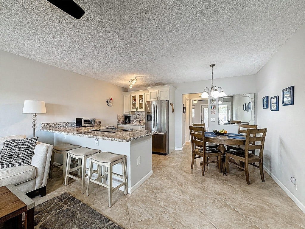 800 SW 11th Avenue, #12, Hallandale Beach, FL 33009 800 SW 11th Avenue, #12, Hallandale Beach, FL 33009