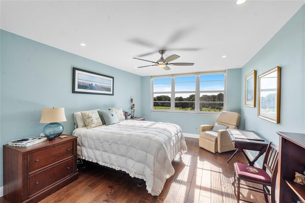 804 Cypress Grove Lane, #407, Pompano Beach, FL 33069 Master bedroom.