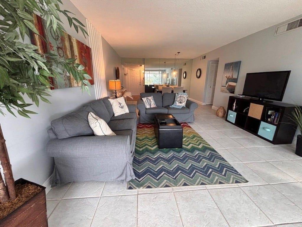 2671 S Course Drive, #204, Pompano Beach, FL 33069