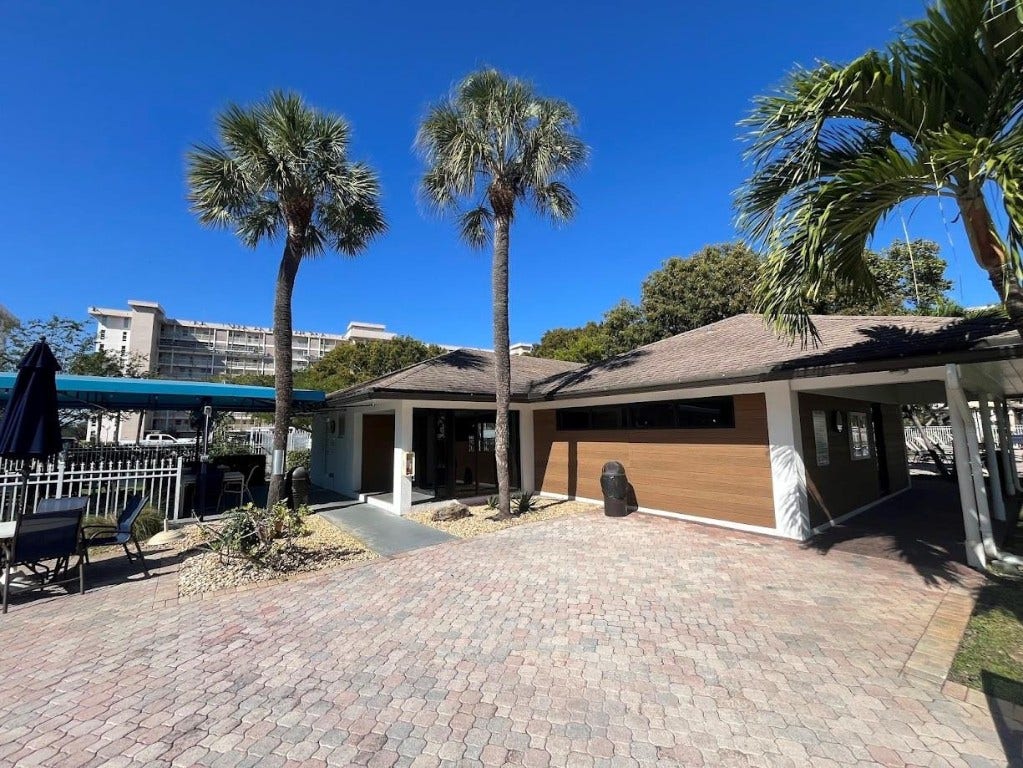 2671 S Course Drive, #204, Pompano Beach, FL 33069