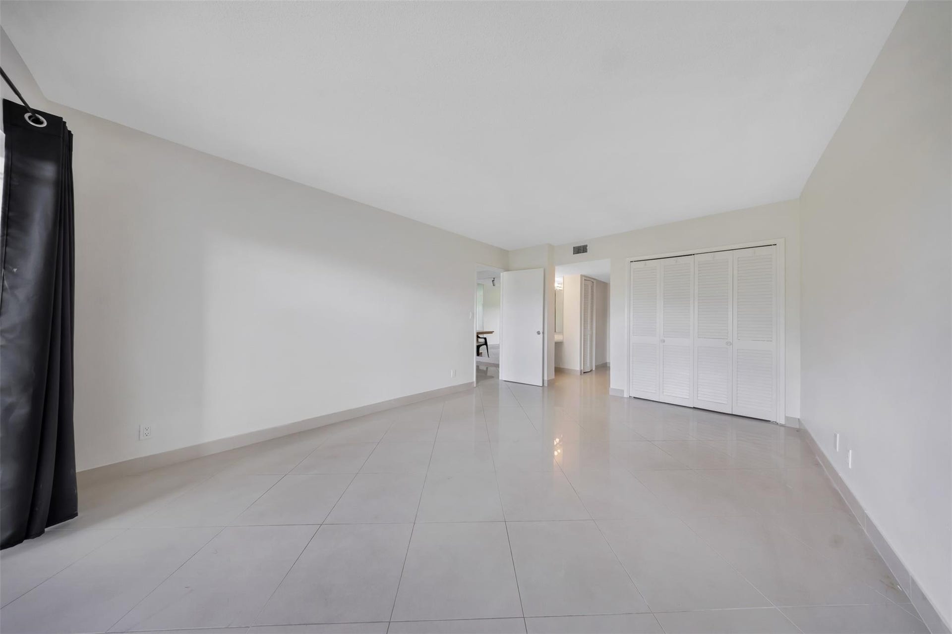 2850 N Palm Aire Drive, #104, Pompano Beach, FL 33069 Photo 13