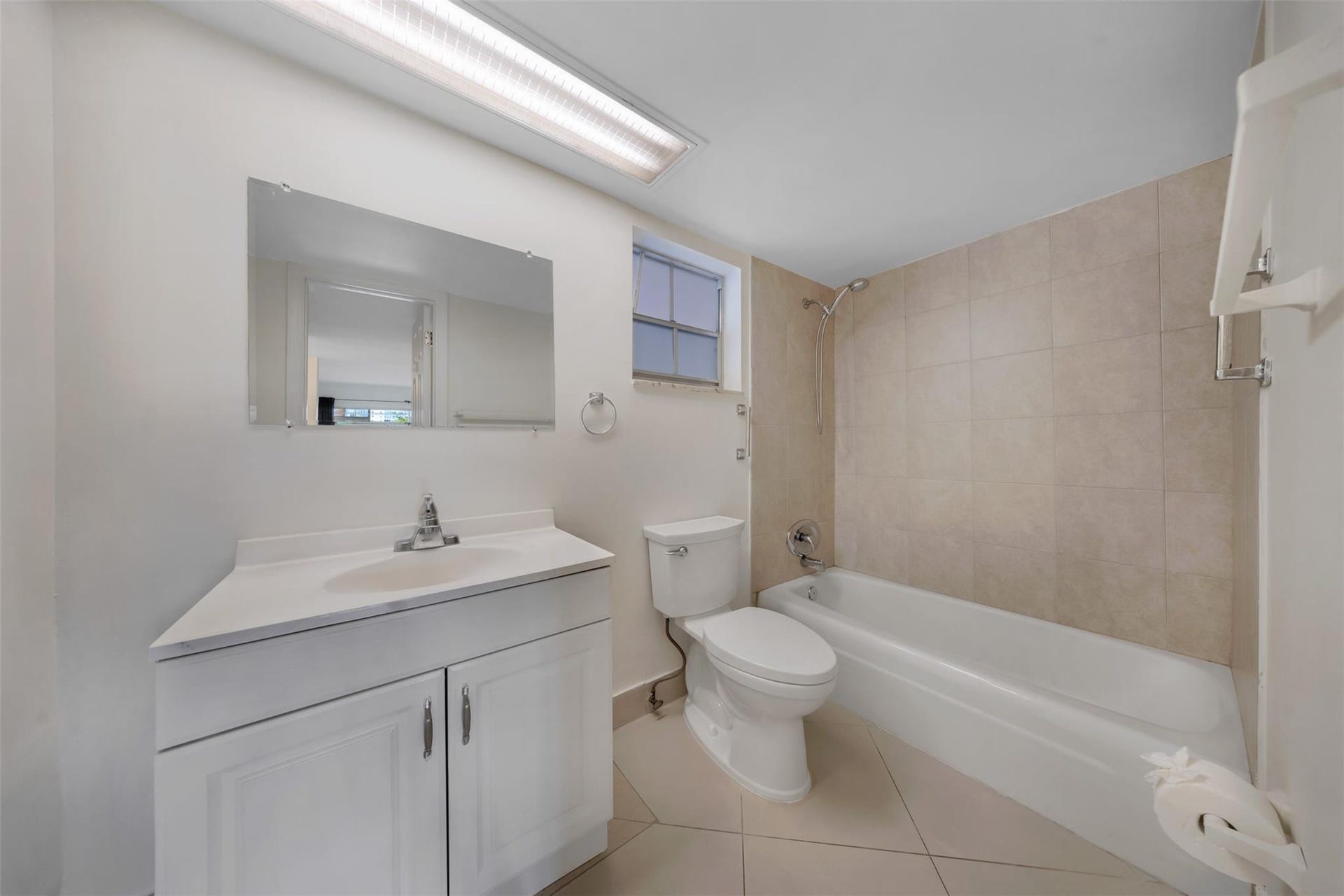 2850 N Palm Aire Drive, #104, Pompano Beach, FL 33069 Photo 18