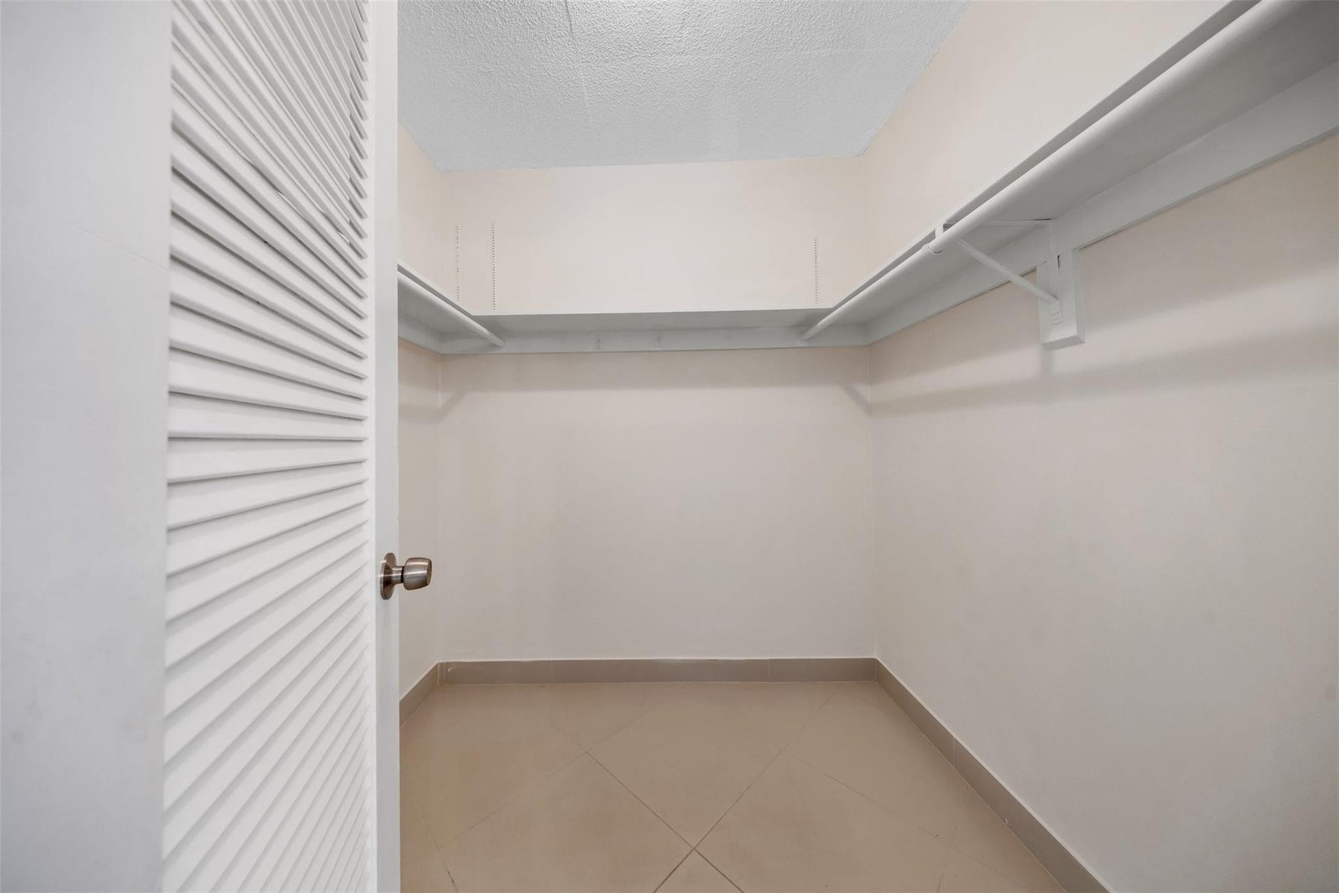 2850 N Palm Aire Drive, #104, Pompano Beach, FL 33069 Photo 17