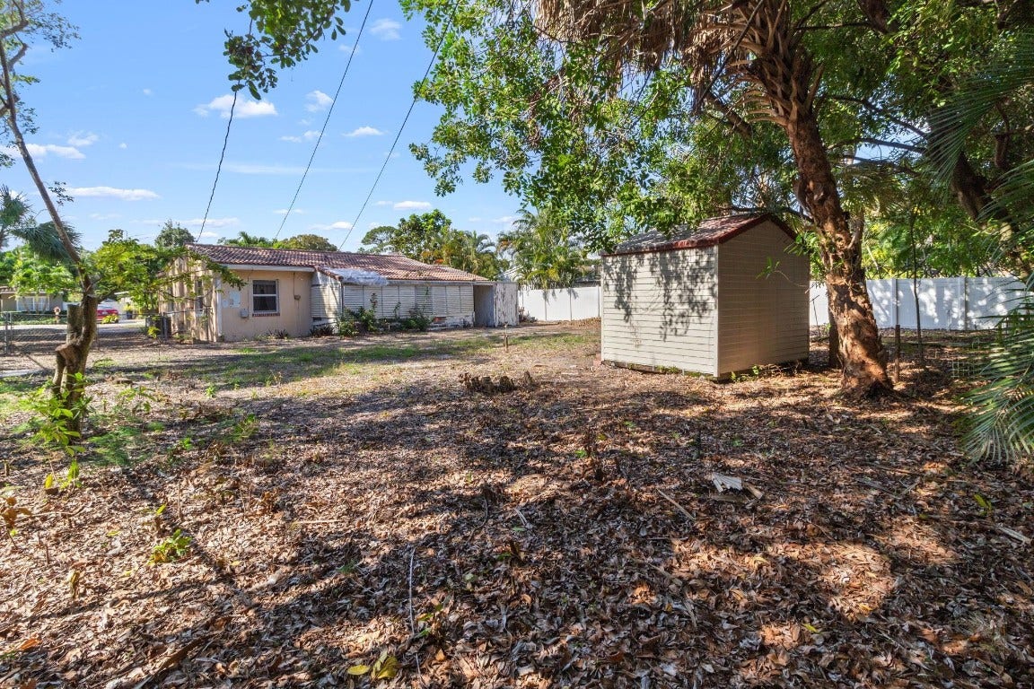 2420 NE 7th Avenue, Wilton Manors, FL 33305 2420 NE 7th Avenue, Wilton Manors, FL 33305