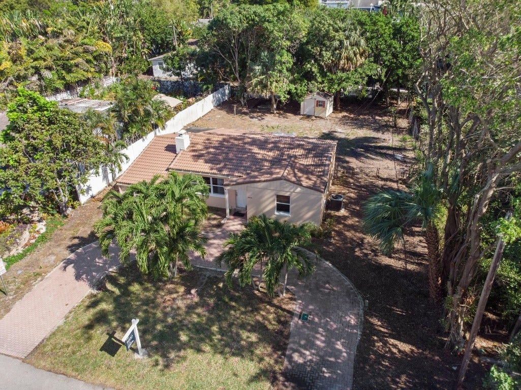 2420 NE 7th Avenue, Wilton Manors, FL 33305 2420 NE 7th Avenue, Wilton Manors, FL 33305