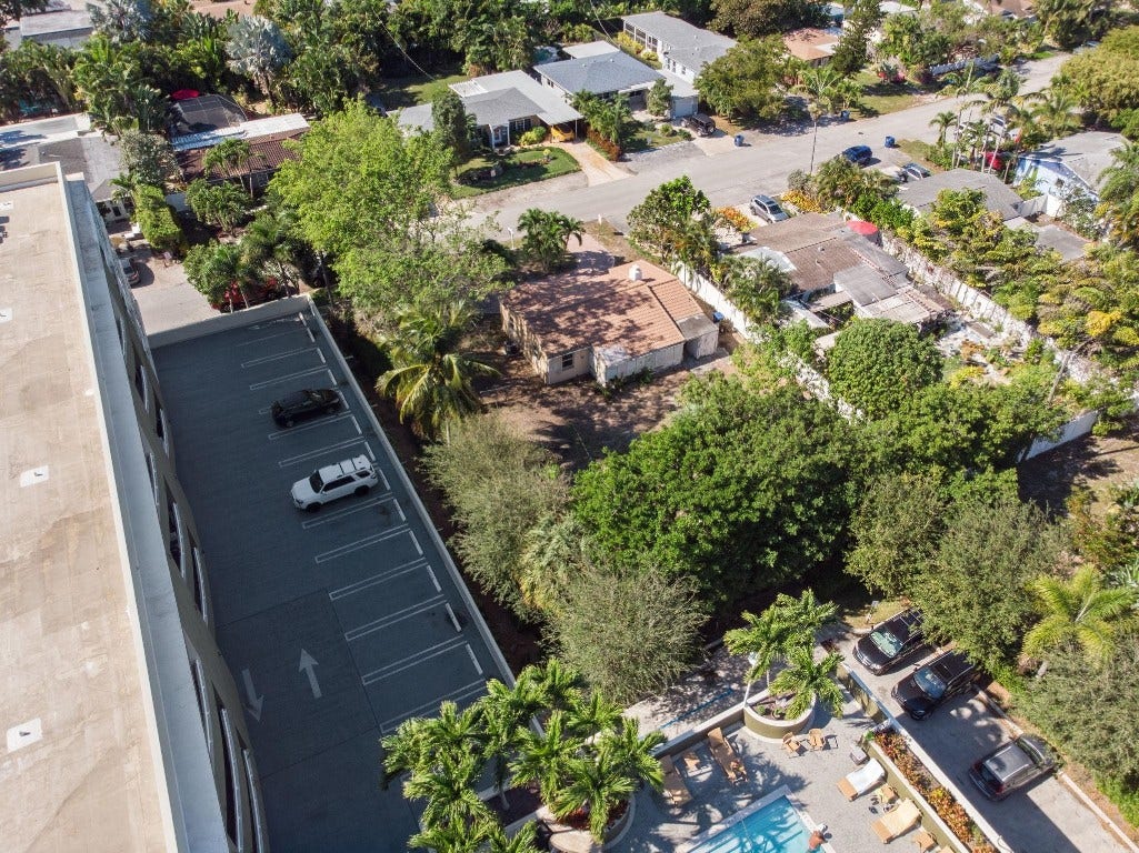 2420 NE 7th Avenue, Wilton Manors, FL 33305 2420 NE 7th Avenue, Wilton Manors, FL 33305