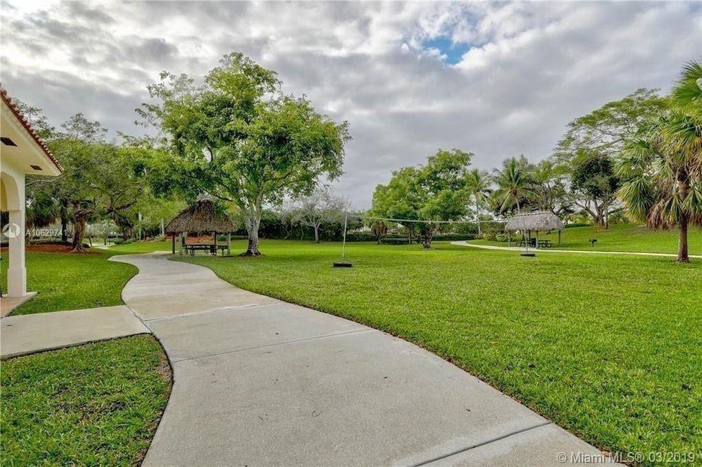 4360 Dogwood Circle, Weston, Weston, FL 33331 Photo 25