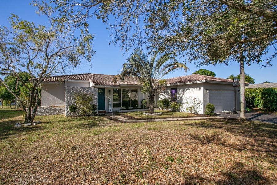 Property photo for 846 Ramblewood Drive, Coral Springs, FL