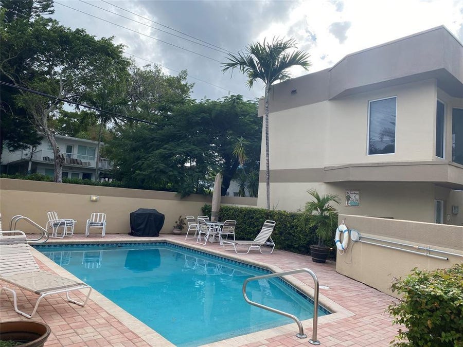 Property photo for 101 SE 15th Avenue, #E, Fort Lauderdale, FL