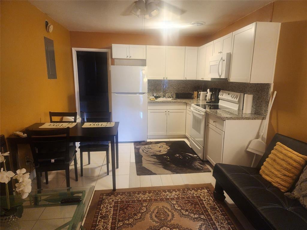 4548 N Ocean, #3, Lauderdale-By-The-Sea, Lauderdale By The Sea, FL 33313 4548 N Ocean, #3, Lauderdale-By-The-Sea, Lauderdale By The Sea, FL 33313