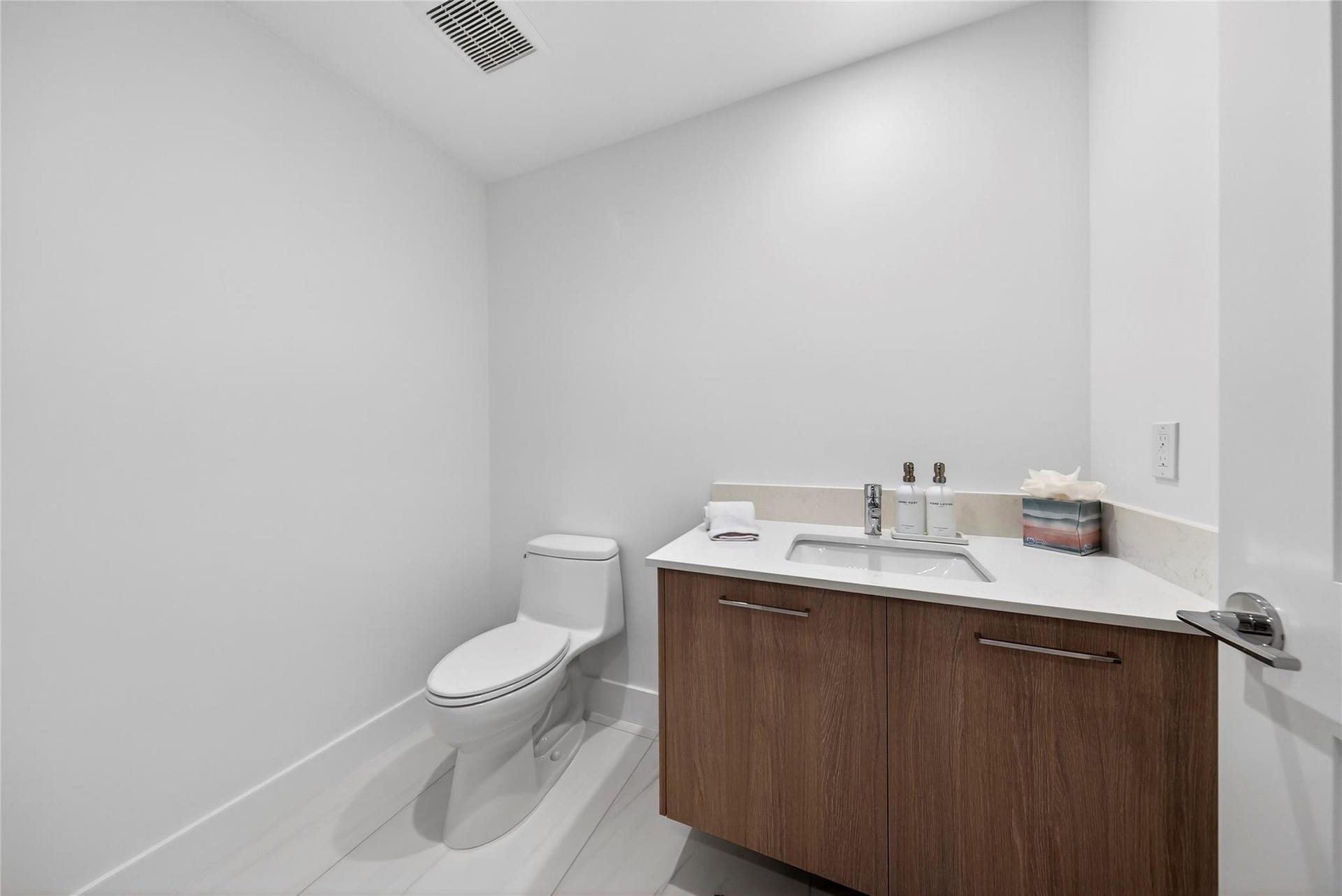 153 N Seabreeze, #1901-s, Fort Lauderdale, FL 33304 153 N Seabreeze, #1901-s, Fort Lauderdale, FL 33304