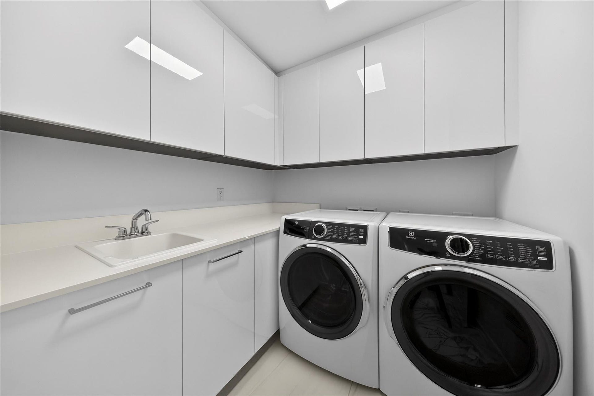 153 N Seabreeze, #1901-s, Fort Lauderdale, FL 33304 153 N Seabreeze, #1901-s, Fort Lauderdale, FL 33304