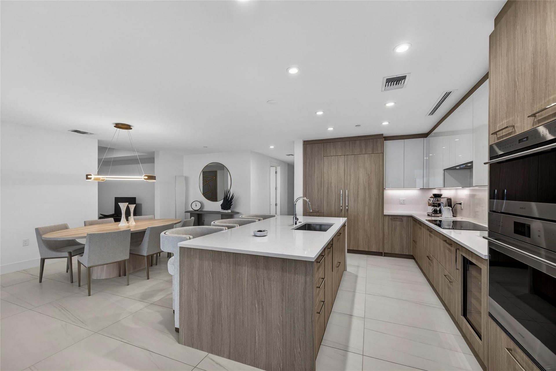 153 N Seabreeze, #1901-s, Fort Lauderdale, FL 33304 153 N Seabreeze, #1901-s, Fort Lauderdale, FL 33304