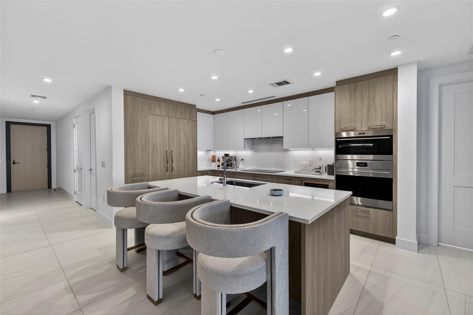 153 N Seabreeze, #1901-s, Fort Lauderdale, FL 33304 153 N Seabreeze, #1901-s, Fort Lauderdale, FL 33304