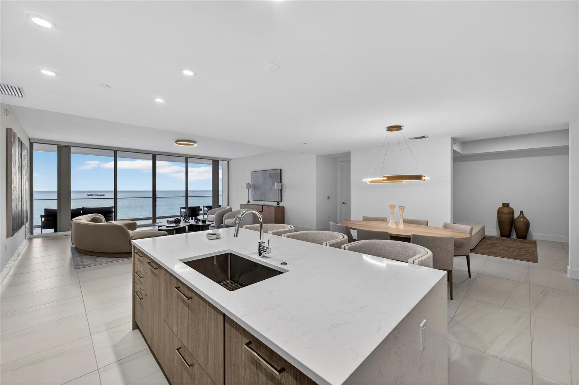 153 N Seabreeze, #1901-s, Fort Lauderdale, FL 33304 153 N Seabreeze, #1901-s, Fort Lauderdale, FL 33304