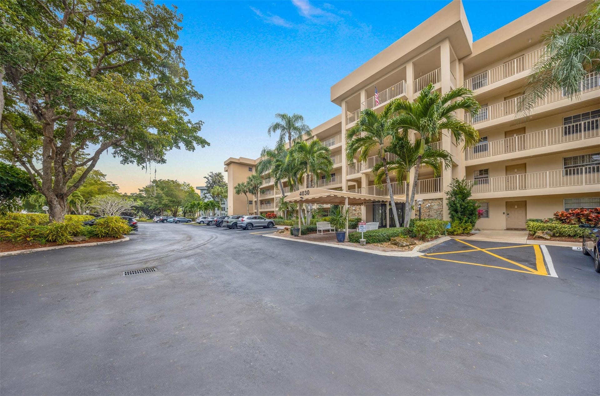 4030 W Palm Aire Drive, #406, Pompano Beach, FL 33069