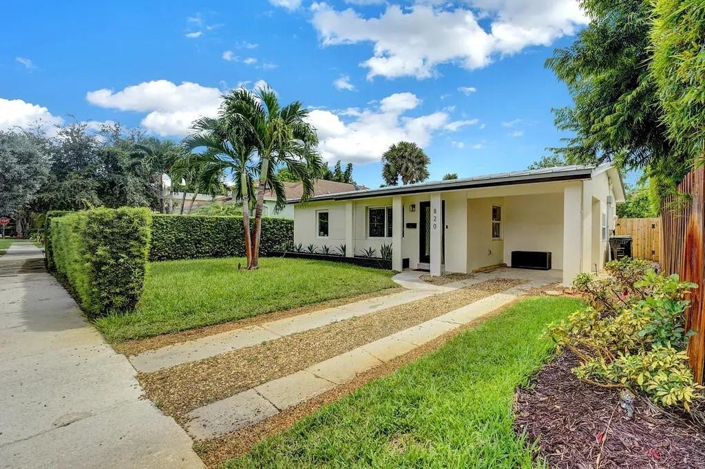 820 NE 17th Street, Fort Lauderdale, FL 33305 820 NE 17th Street, Fort Lauderdale, FL 33305