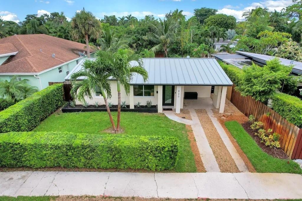 820 NE 17th Street, Fort Lauderdale, FL 33305 820 NE 17th Street, Fort Lauderdale, FL 33305