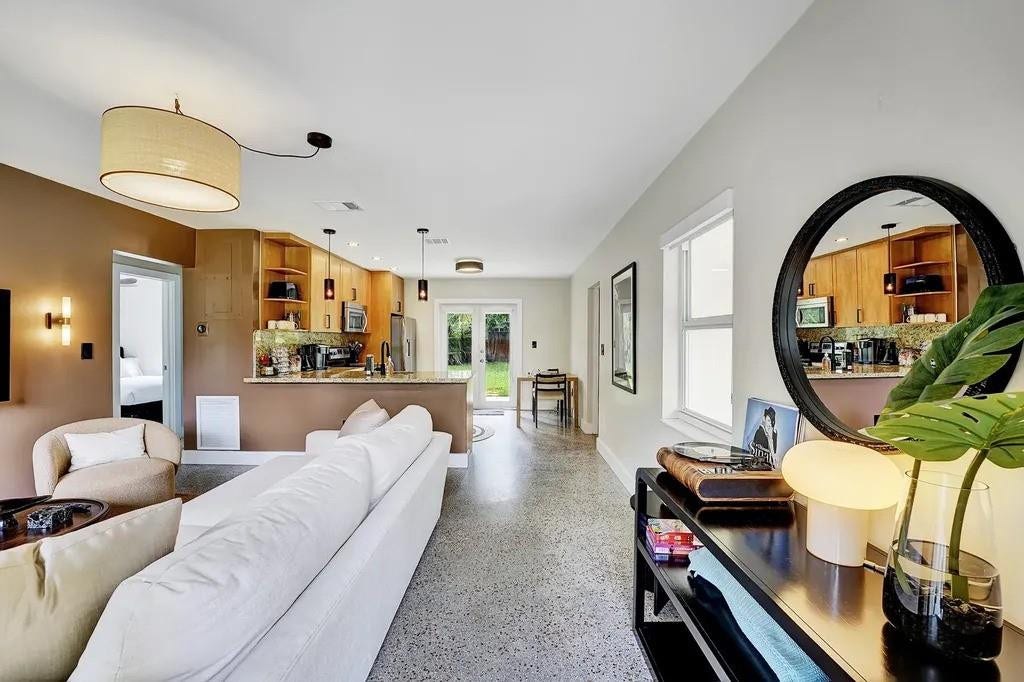 820 NE 17th Street, Fort Lauderdale, FL 33305 820 NE 17th Street, Fort Lauderdale, FL 33305