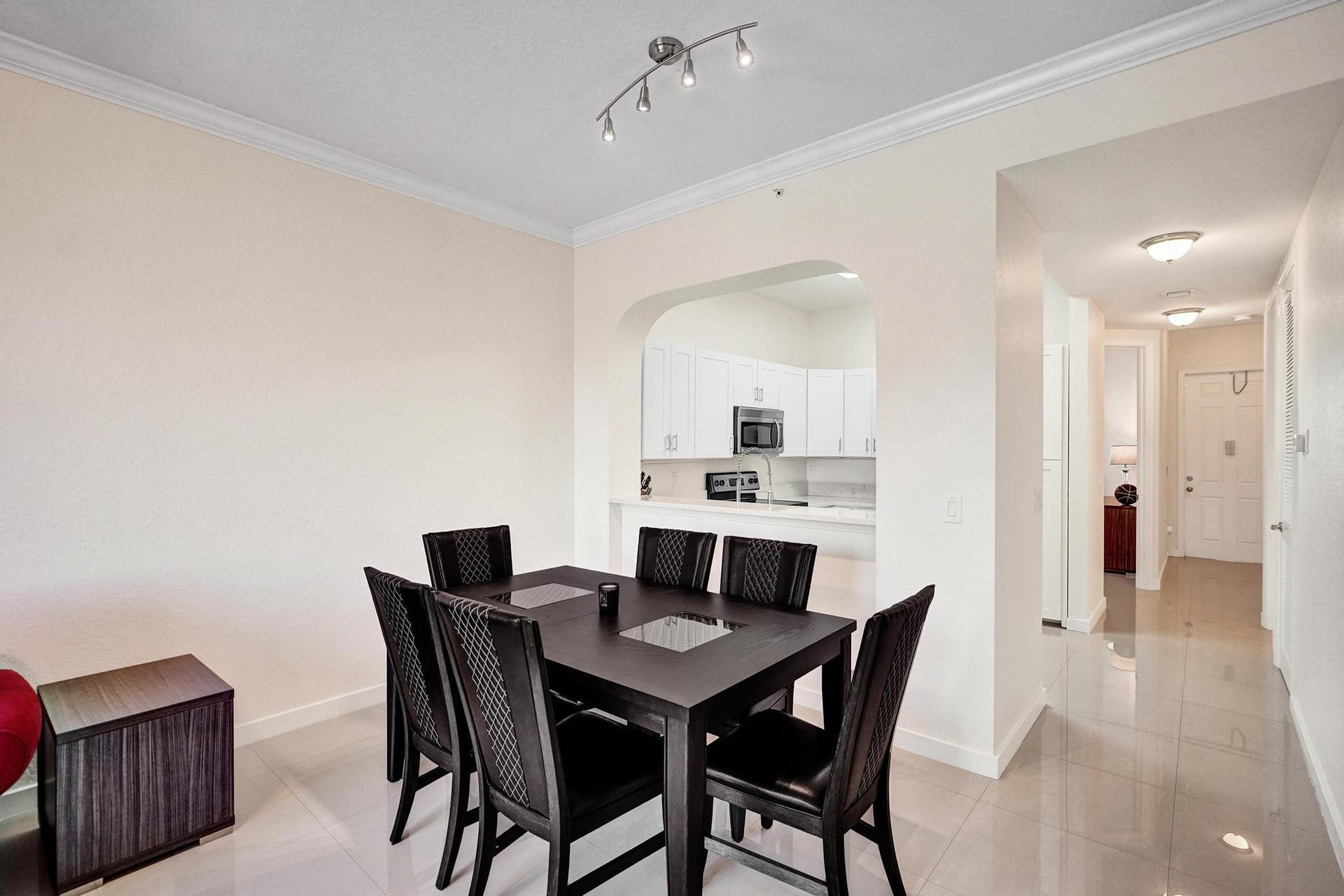 3600 Oaks Clubhouse Drive, #408, Pompano Beach, FL 33069 3600 Oaks Clubhouse Drive, #408, Pompano Beach, FL 33069