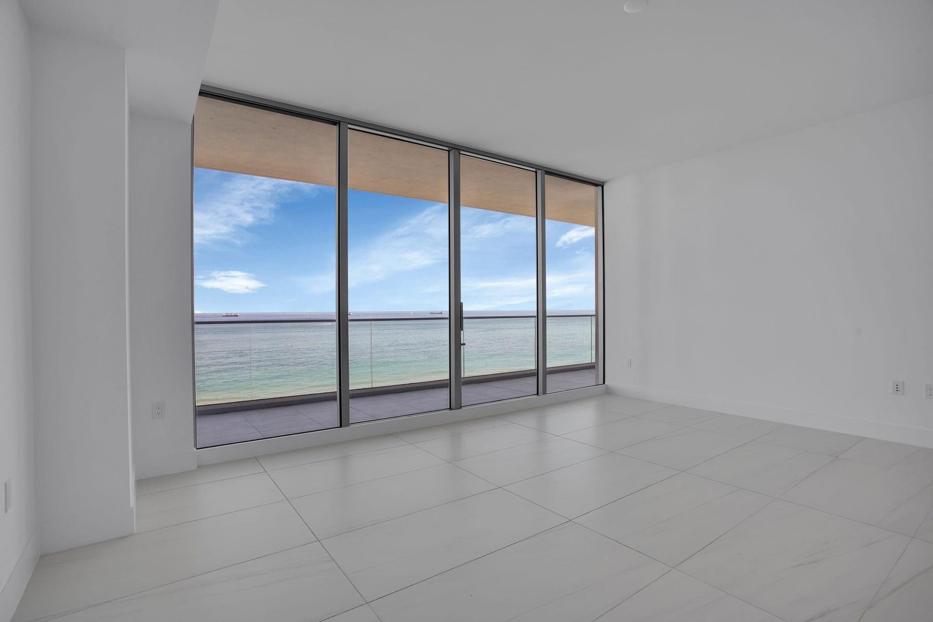 151 N Seabreeze Blv, #E-701, Fort Lauderdale, FL 33304 Owner's Suite