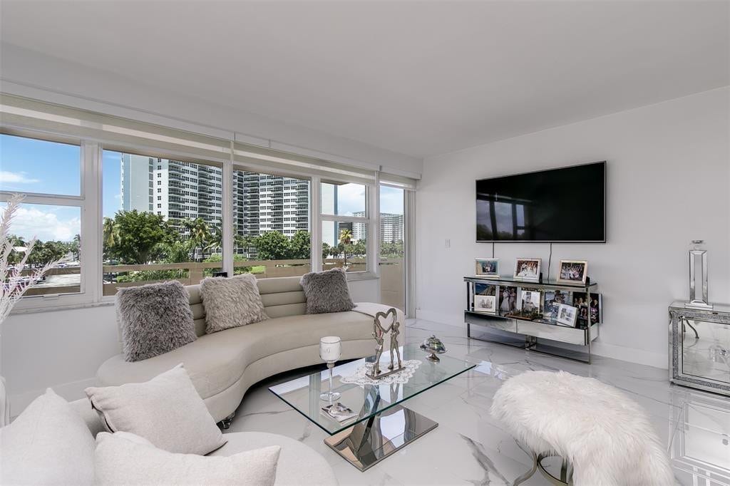 3333 NE 34th Street, #304, Fort Lauderdale, FL 33308 Photo 1